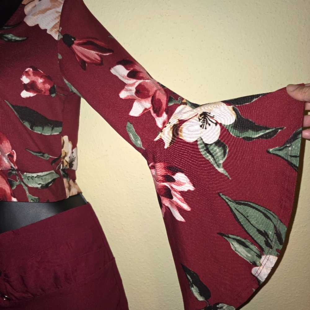 ⚘️Floral Bell Crop top